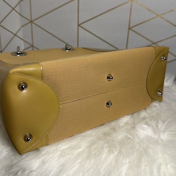 💯Authentic LADY DIOR PATENT LEATHER HANDBAG🍀 - Picture 16 of 17